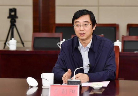 鹽集團(tuán)黨委書記、董事長章朝陽與淮安市市長陳之常深入洽談推進(jìn)鹽穴儲(chǔ)油氣庫項(xiàng)目建設(shè),共商“十四五”發(fā)展 鹽集團(tuán)黨委書記、董事長章朝陽與淮安市市長陳之常深入洽談推進(jìn)鹽穴儲(chǔ)油氣庫項(xiàng)目建設(shè),共商“十四五”發(fā)展