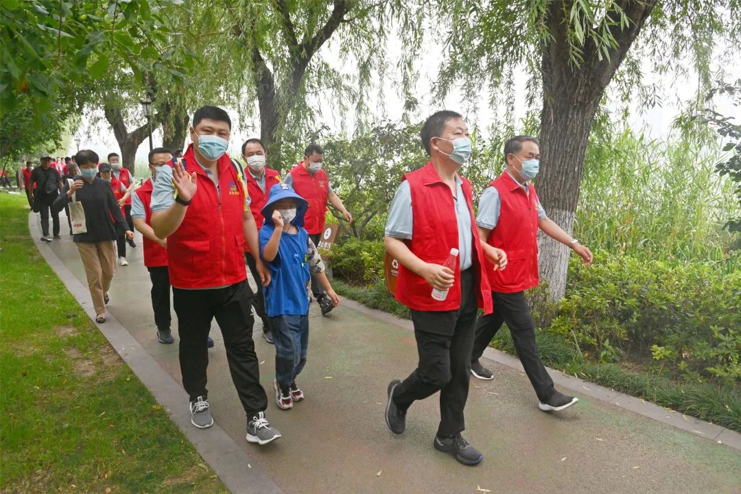 蘇鹽集團(tuán)舉辦迎“端午”健步走,代“鹽”健康生活團(tuán)建活動(dòng) 蘇鹽集團(tuán)舉辦迎“端午”健步走,代“鹽”健康生活團(tuán)建活動(dòng)